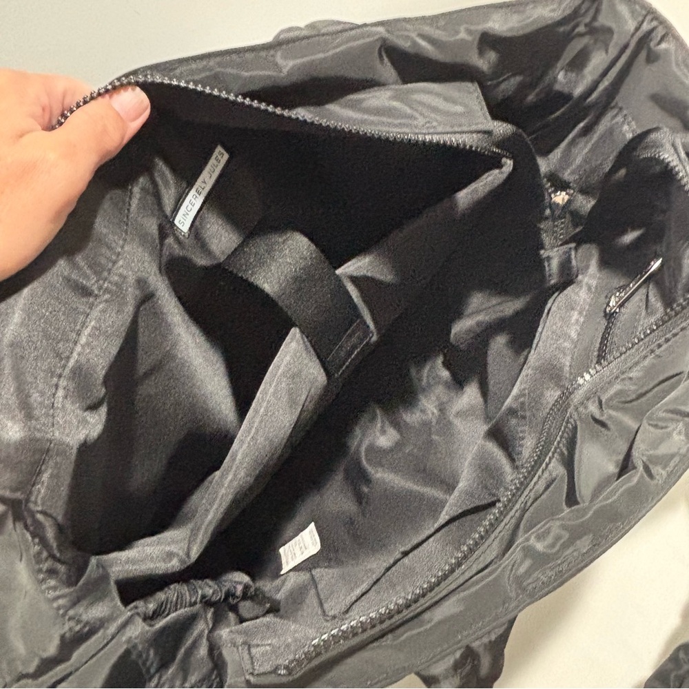 Sincerely Jules Large Black Puffy Quilted Nylon Travel Tote / Carry-On - Picture 8 of 11